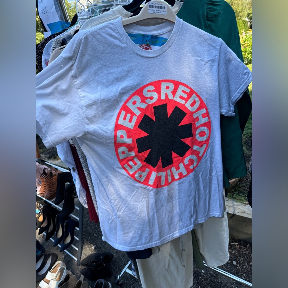 Red Hot Chili Peppers tour shirt 2022